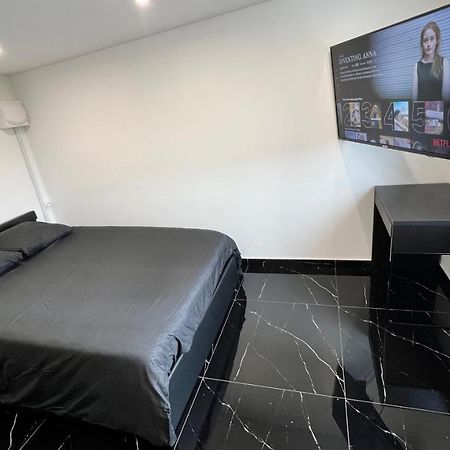 Bella Vita - Studio Tout Equipe - Tv Netflix - Centre Ville 100M- Gare 50M - Basilique 200M Лизио Екстериор снимка