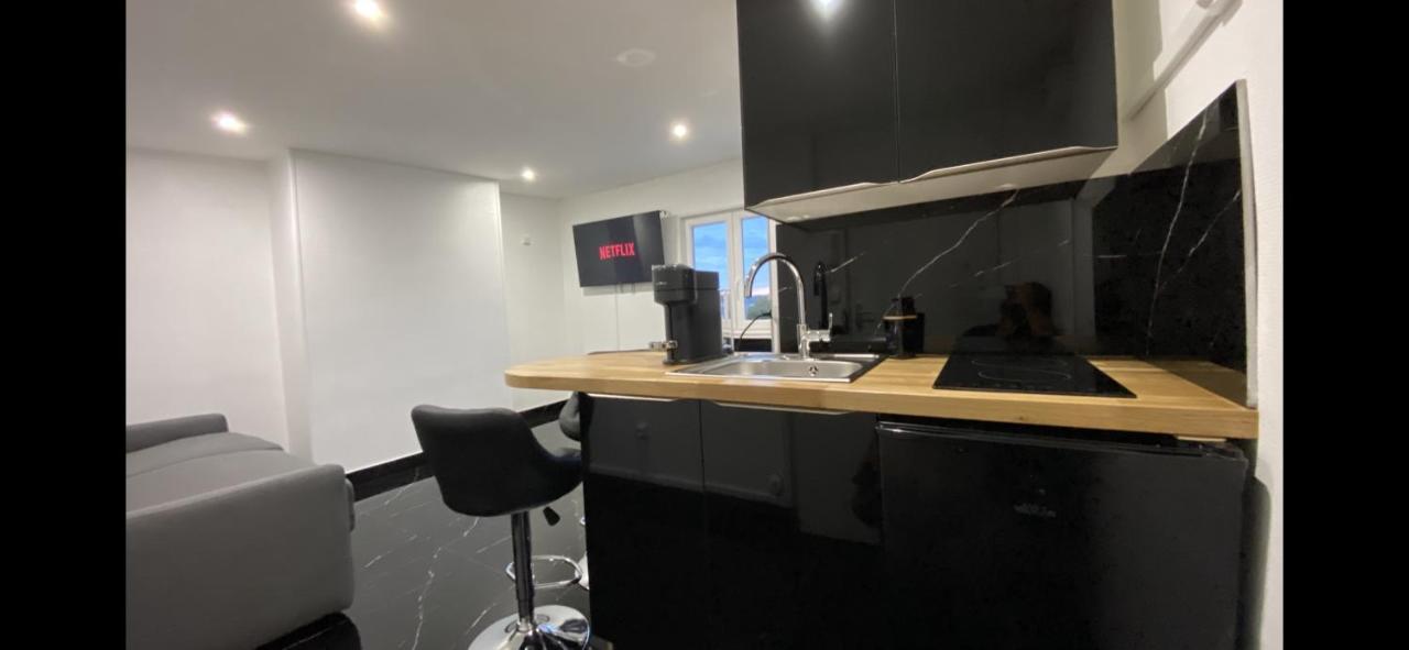 Bella Vita - Studio Tout Equipe - Tv Netflix - Centre Ville 100M- Gare 50M - Basilique 200M Лизио Екстериор снимка